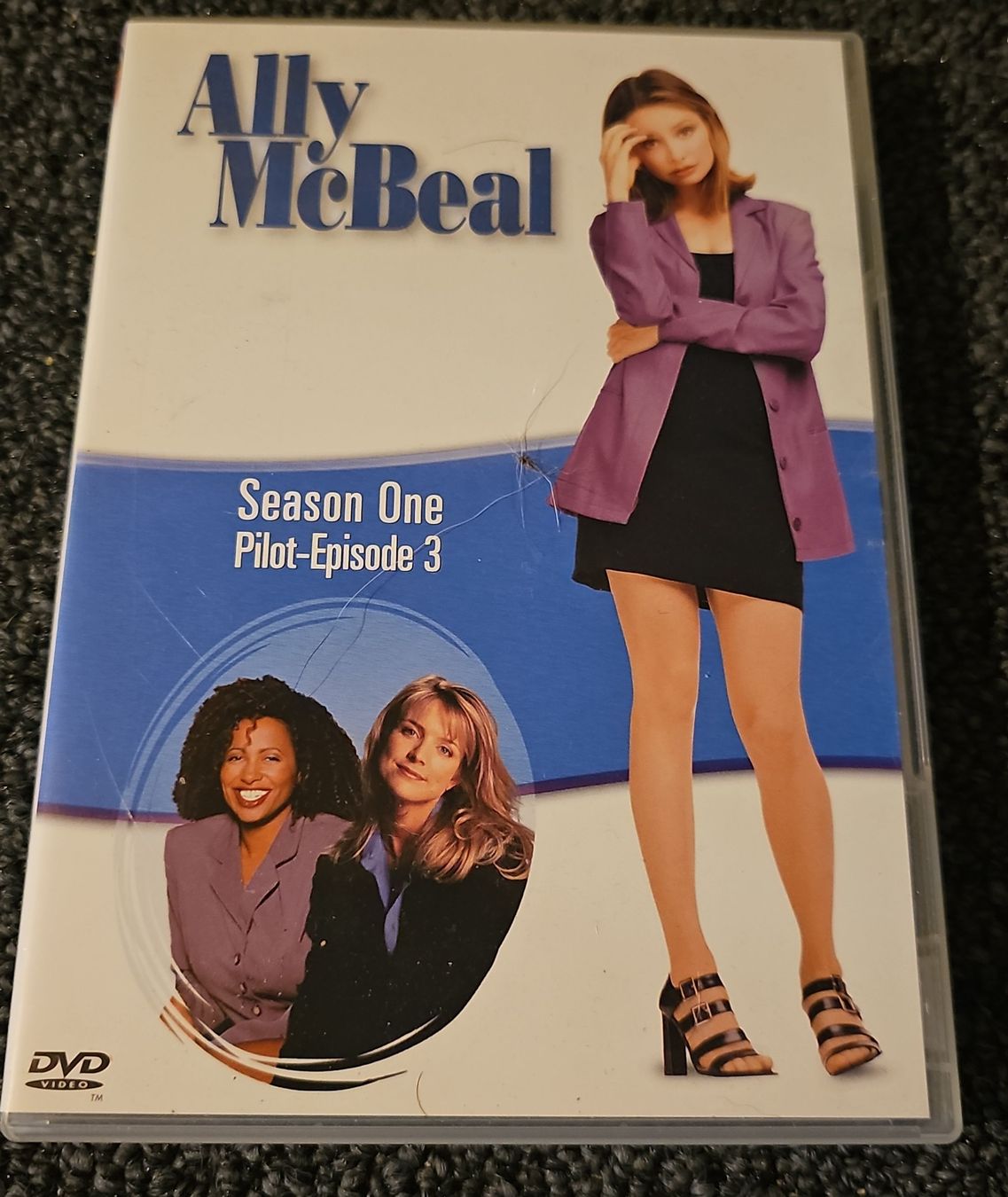 Tutti i DVDs: Ally McBeal - Staffel 1.3 – Usato da Ruswil venduto da jan_bxl5