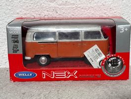 VW Bulli T2, rot, von Welly mit Rückzugmotor