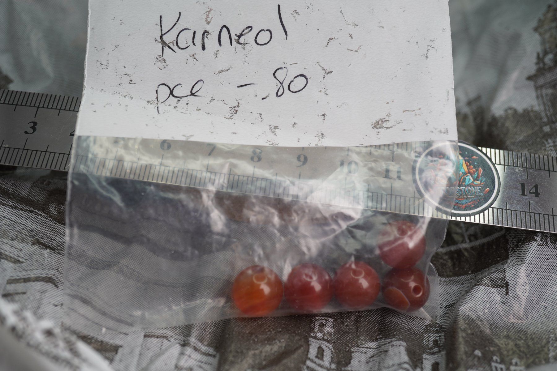 Minerali & Pietre curative: Karneol  Gelocht  Resten   ab  1.-   gratis Versand – Nuovo e nell'imballaggio originale da Eschenbach SG venduto da topstone 1