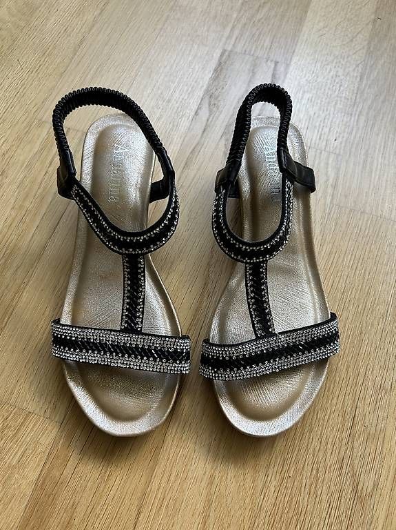 Damenschuhe: Sandale schwarz – Gebraucht aus Weisslingen von seat_driver 1