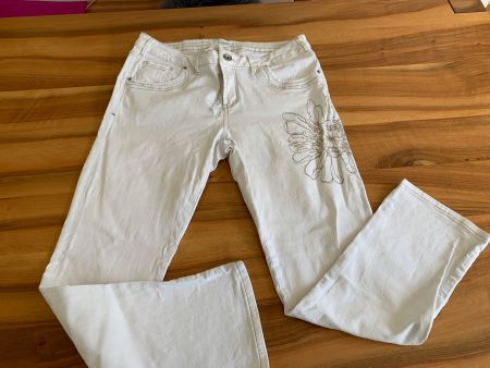 NILE ATELIER weisse Jeans mit Stickerei Gr. XL