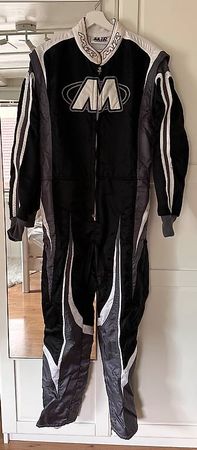 Kart Anzug