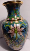 CLOISONNÉ -VASE; 13 CM, -ANTIK ;--SEHR SCHÖNE MOTIVE ;