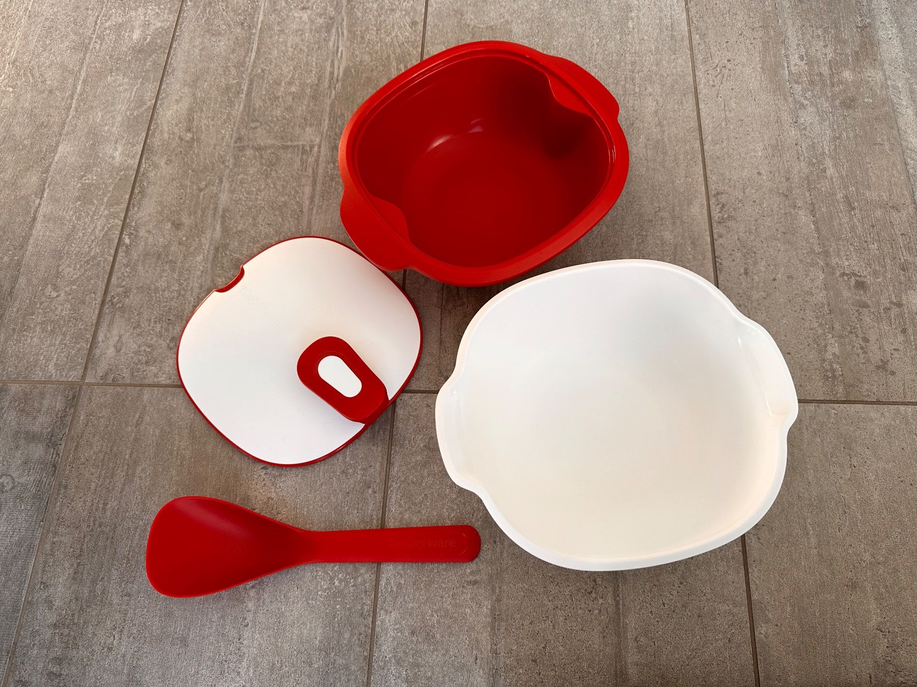 Tupperware Servierplatten: Plat Thermo Tupperware 2,4 lt – Gebraucht aus Leytron von TipTop1912 2