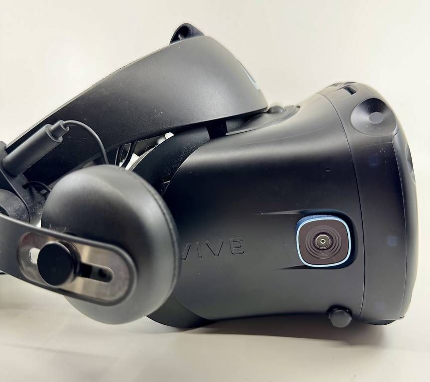 Casco VR: HTC Vive Cosmos Elite | État exceptionnel | SteamVR – Usato da Romont FR venduto da rootsman27 4