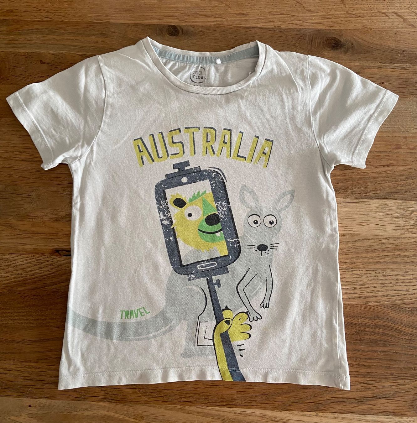 Chemises, T-shirts & Polos: Tshirt AUSTRALIA, 116cm, Baumwolle – D'occasion à Bassersdorf par och_928l