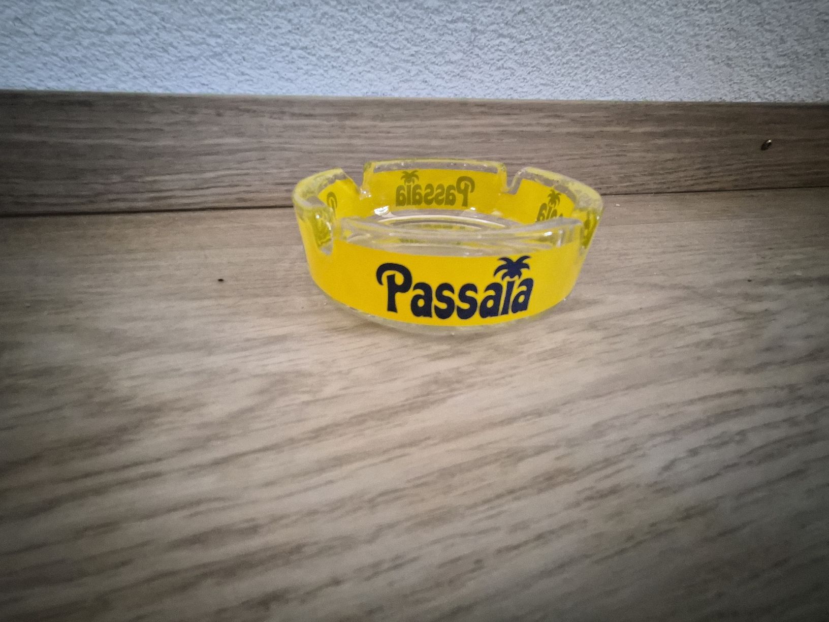 Portacenere: Cendrier Passaia jaune verre – Usato da La Joux FR venduto da car_ck96