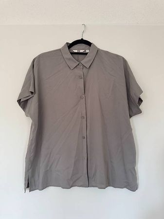 UNIQLO Kurzarmbluse - Gr. S - Taupe