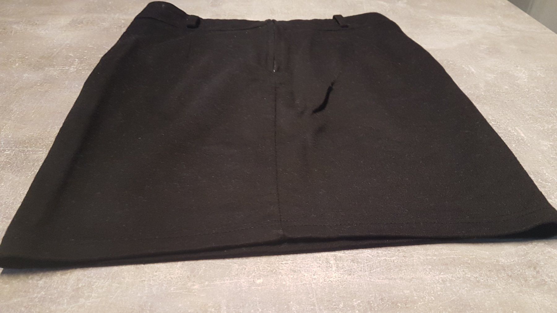 Gonne: Mini jupe noire taille XS – Usato da Villiers venduto da san_jn5w 4