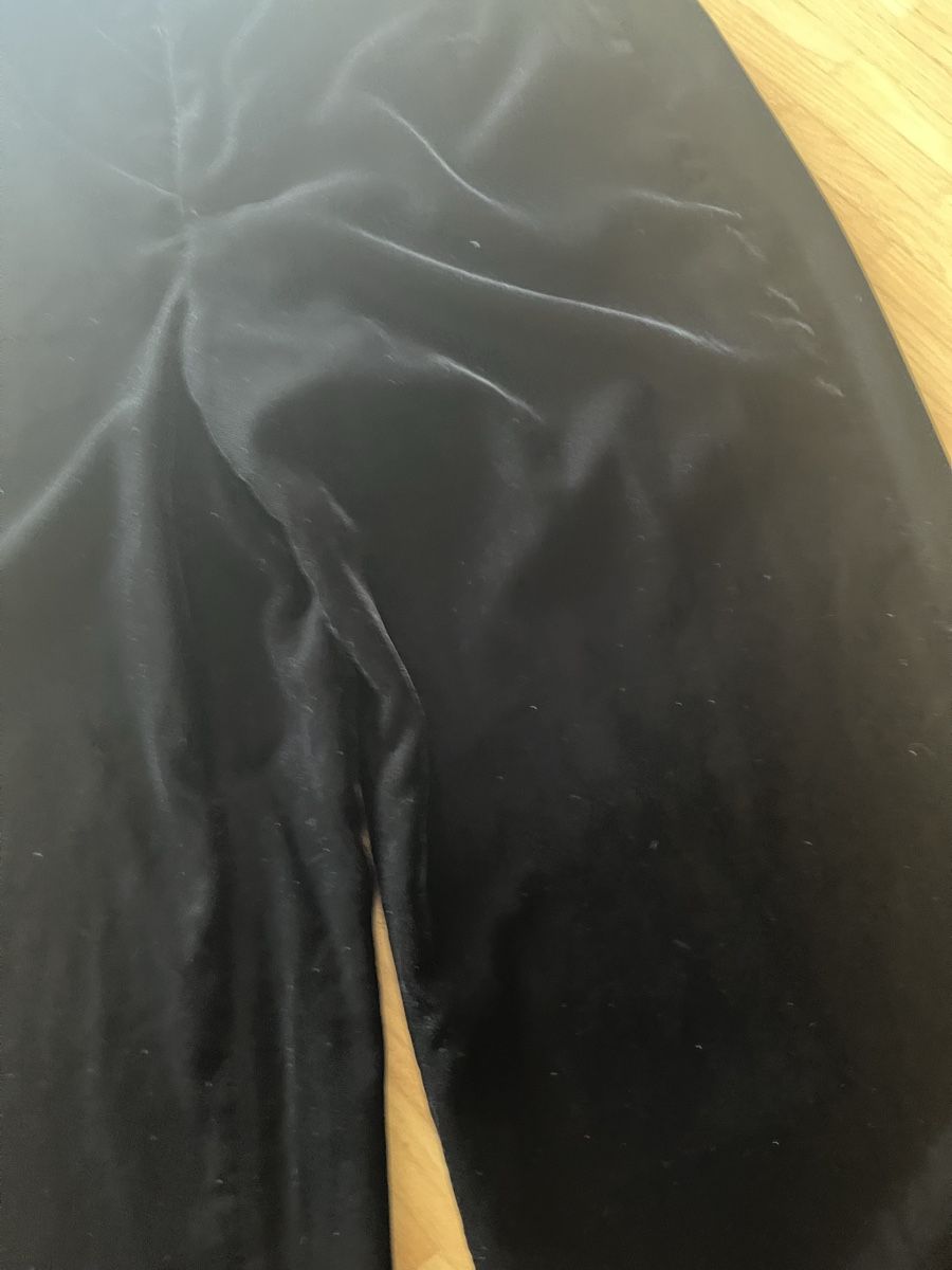 Zara Pantaloni: Zara Stoffhose aus Samt – Usato da St. Gallen venduto da elli18 2