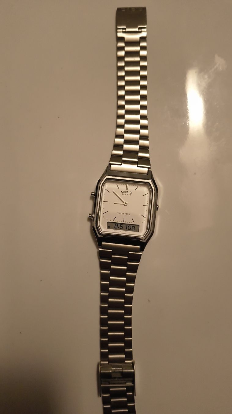 Casio Uhren: CASIO Uhr in weiss – Gebraucht aus Steffisburg von laali