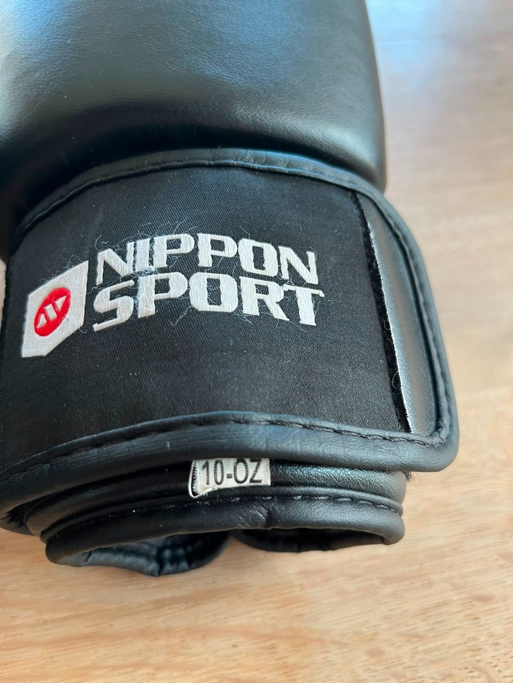Gants & mitaines : Leder Boxhandschuhe 10oz – D'occasion à Klosters par sch_r7kr 2