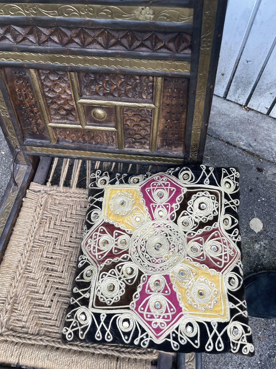 Sedie: Chaises indiennes du Radjasthan – Usato da Biel/Bienne venduto da Galaq 7