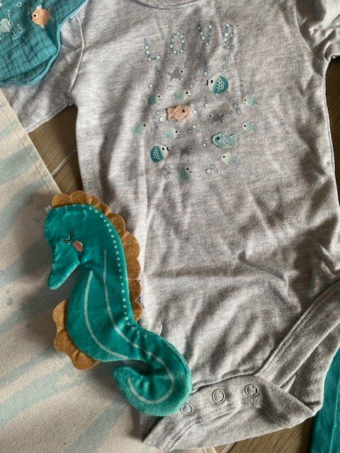 Lotti & Set di vestiti: neues Baby Geschenk-Set Gr. 62/68 – Nuovo (secondo la descrizione) da Staufen venduto da Nasli 3