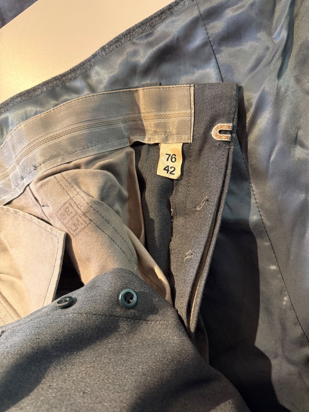 Schweizer Armee Uniformen: CH Uniform Ord. 72 Spitalsoldat – Gebraucht aus Wittnau von Helvetia1 3