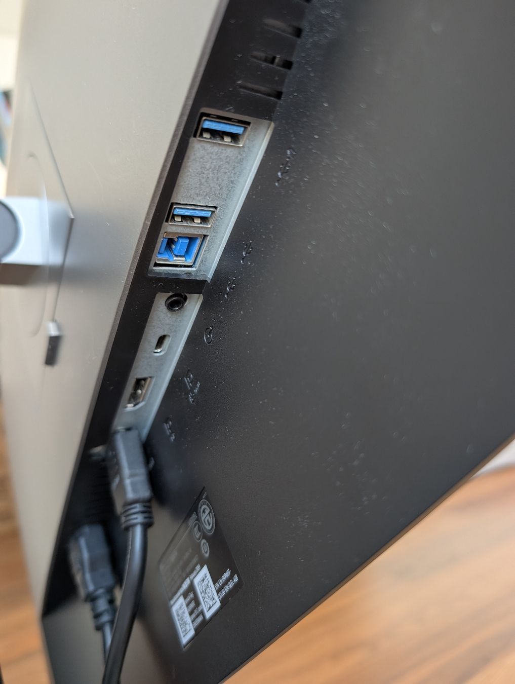Dell Monitor: Dell UltraSharp U3219Q 3840 x 2160 pixels, 32" – Usato da Zürich venduto da WKSwissTech 3