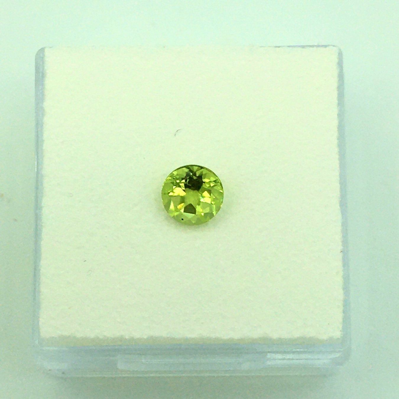 Pietre preziose: Peridot 0.51 ct. (Facettiert) – Nuovo (secondo la descrizione) da Samstagern venduto da Spliti