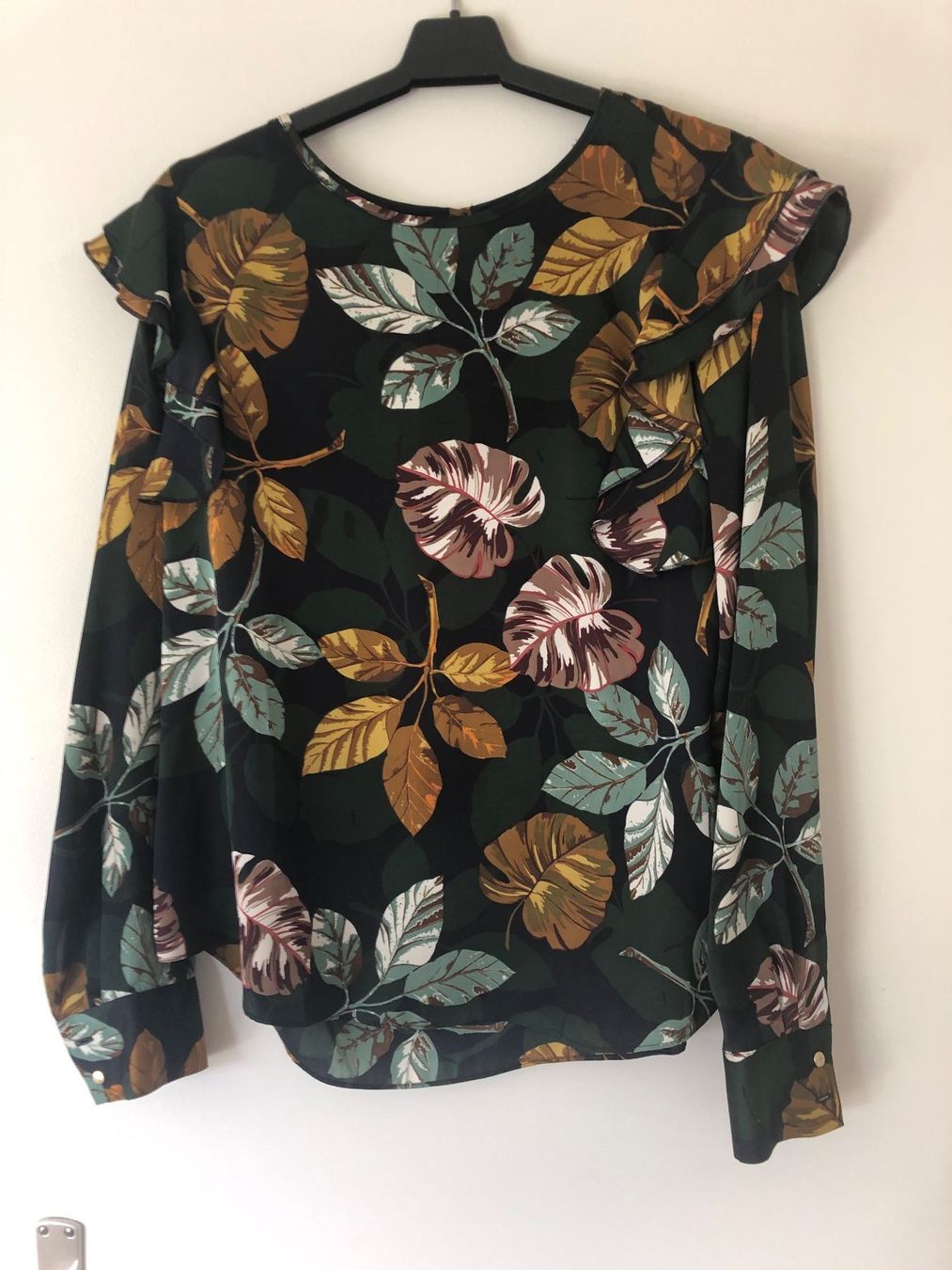 Chemisiers: Bluse M&S dunkelgrün/dunkelblau Motiv – D'occasion à Egg b. Zürich par Nyborg_33