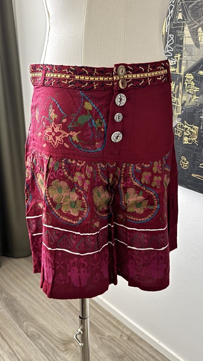 Desigual Gonne: Desigual Rock bordeaux  – Nuovo (secondo la descrizione) da Mörigen venduto da TimelessFinds