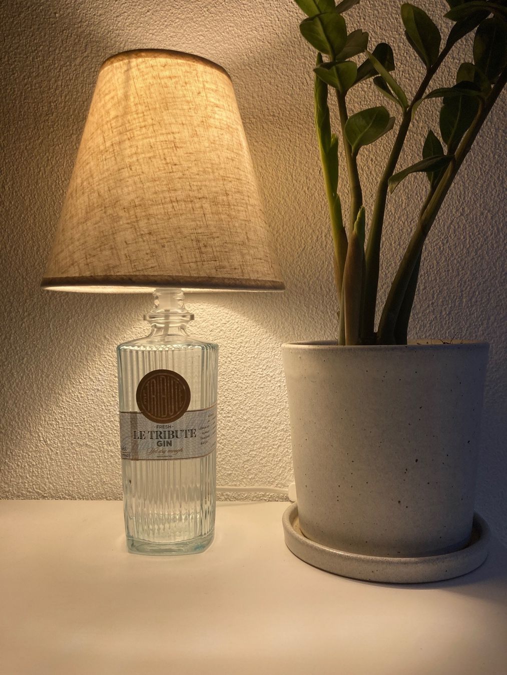 Lampes: Gin Flasche lampe – Neuf avec emballage d'origine à Bern par ln2