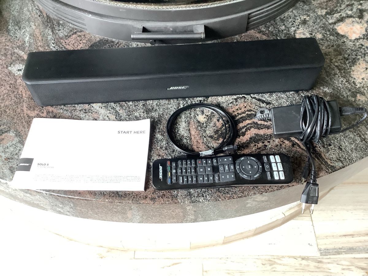 Bose Lautsprecher: BOSE SOLO 5 with optical cable – Gebraucht aus Fürigen von Swissmini
