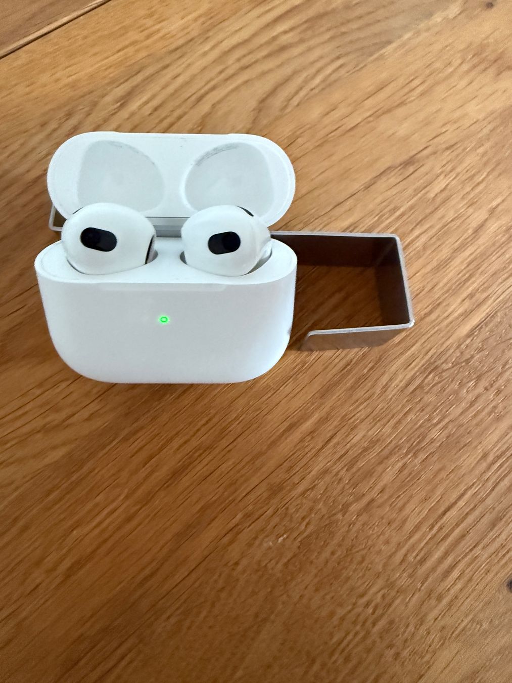 Apple Kopfhörer: APPLE AirPods 3 – Gebraucht aus Lausanne von Nine1982