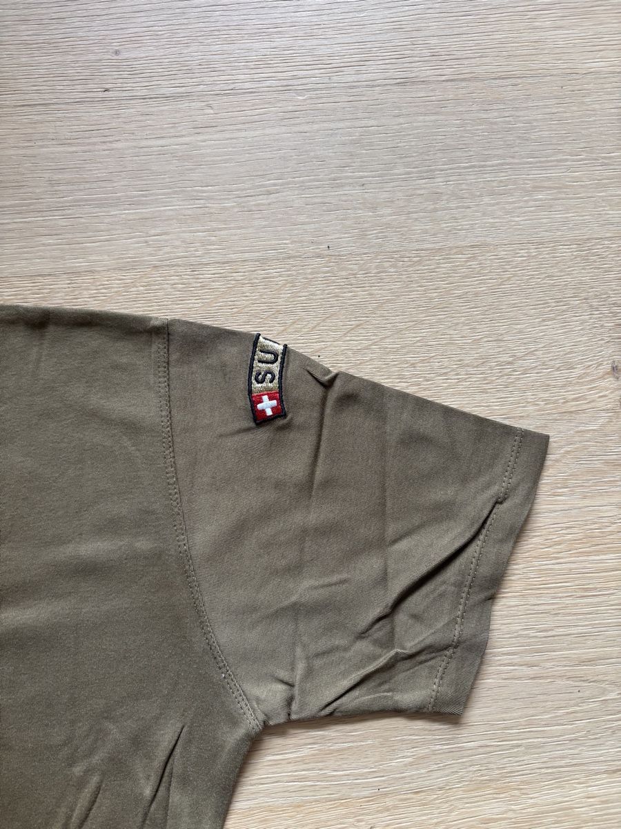Schweizer Armee T-shirt: Schweizer Armee Shirt (Gr. 52) – Usato da Wallisellen venduto da simeli94 1