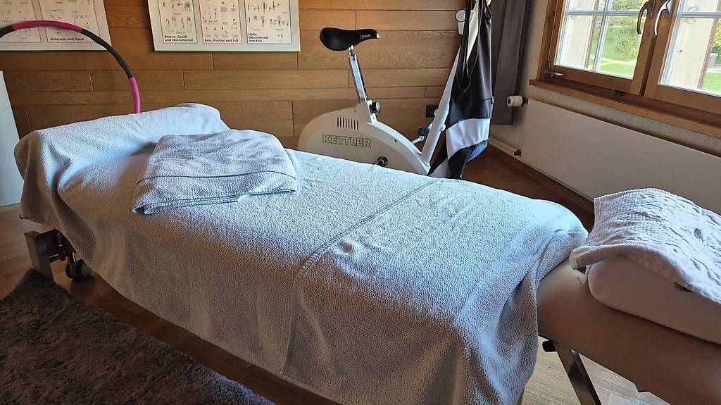 Sedie a sdraio: Massageliege – Usato da Haslen AI venduto da Merida33