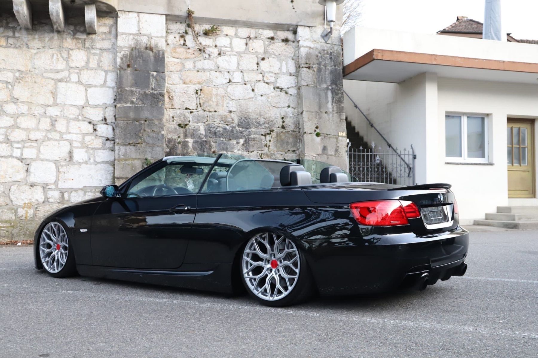 BMW Automobili: BMW 335i E93 – Usato da Aarburg venduto da Dome335