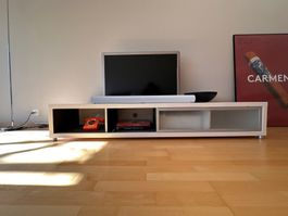TV-Möbel, Hochglanz weiss mit 2 Schiebetüren