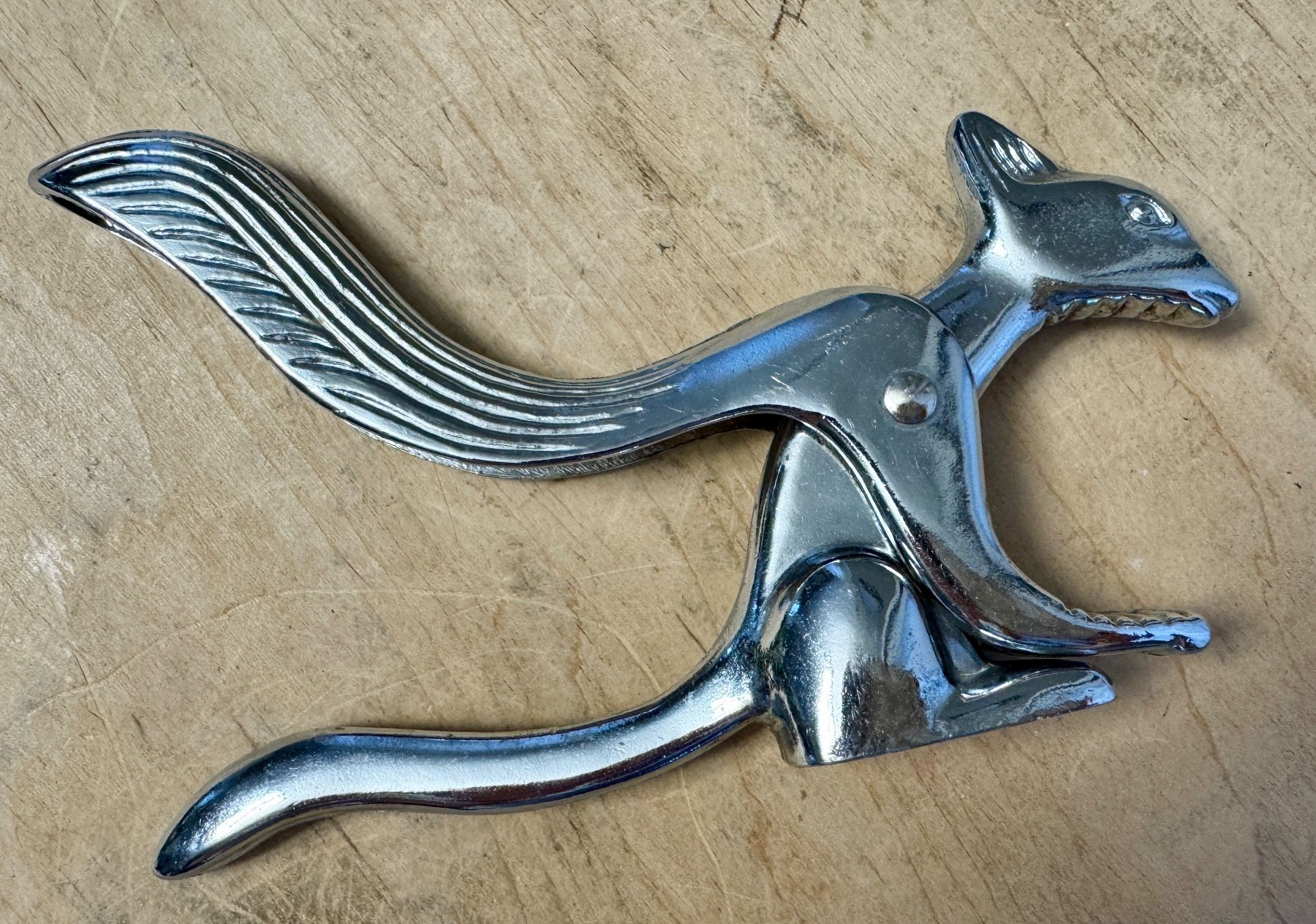 Elettrodomestici da cucina: Vintage Nussknacker verchromt Eichhörnchen – Usato da Rothrist venduto da Luckywinner 3