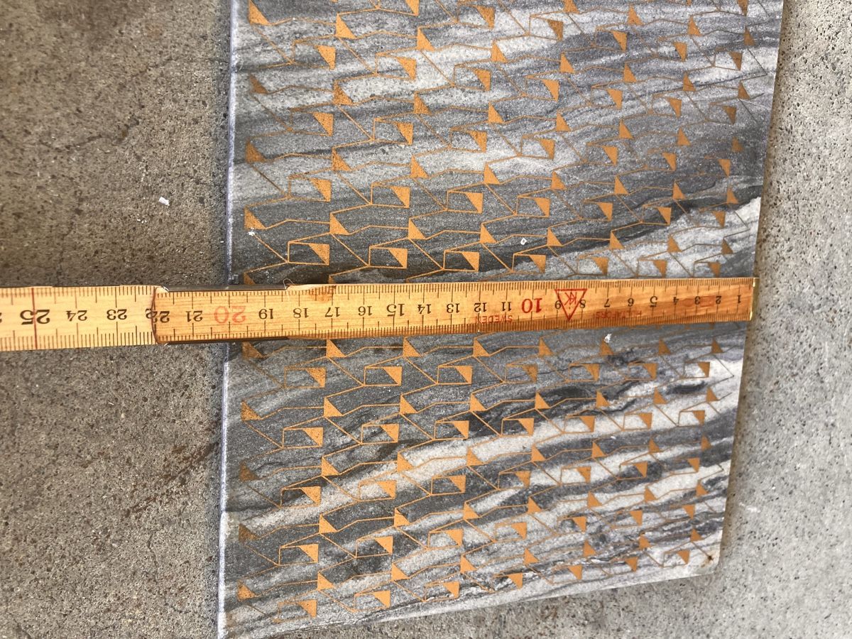 Servierplatten: Granitplatte mit Muster L. 31.5 cm B. 21 cm – Gebraucht aus Benglen von Oommaahhaa 8