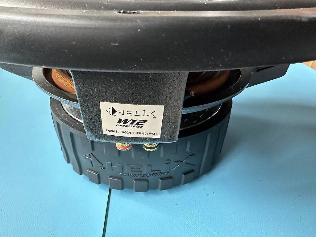 Casse acustiche: Helix W12 Competition Subwoofer – Usato da Niederhasli venduto da mar_99xb 1