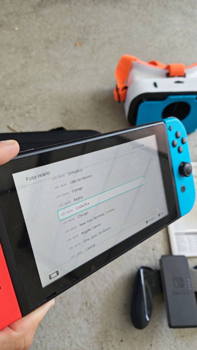 Nintendo Console: Nintendo Switch+Etui+3D Visor AB 1 CHF – Usato da Montagnola venduto da mattbert86 2