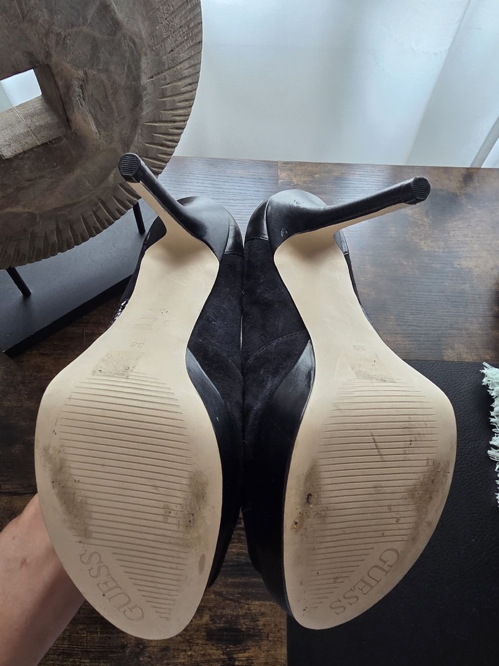 Guess Scarpe da donna: Guess Peep Toe Pumps black size 38 – Usato da Brüttisellen venduto da par_8zbj 4