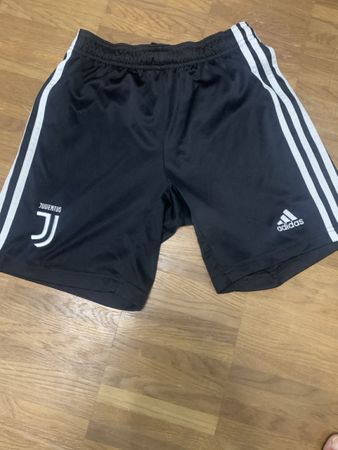 Adidas Juventus Shorts in Grösse 152