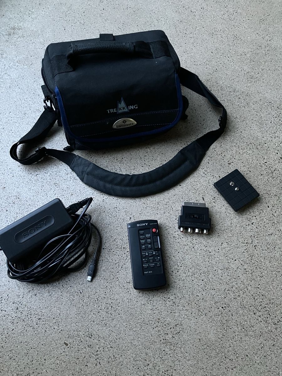 Sony Videocamere: Videokamera Sony Digital8 – Usato da Ehrendingen venduto da Calypso65 2