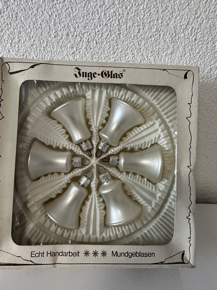 Tutte le decorazioni: Weisse Vintage Glocken Weihnachtskugeln – Usato da Oberentfelden venduto da vilibrand 3