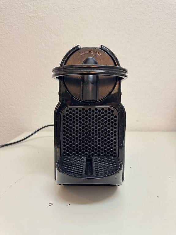 Kaffeemaschinen & Espressomaschinen: Nespresso Kaffeemaschine, von Koenig – Gebraucht aus Zürich von martinfel