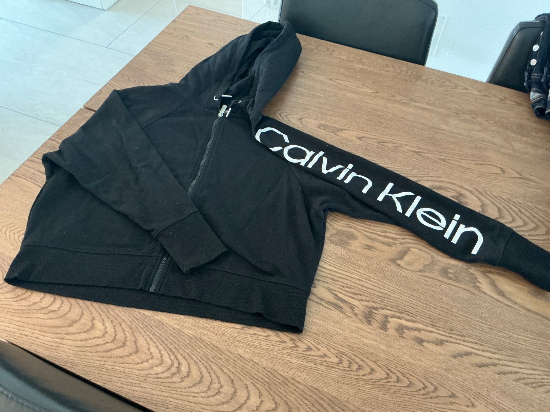 Calvin Klein Maglioni & Felpe: Tolles Calvin Klein Pullover-Jäggli Gr.M – Usato da Würenlos venduto da Chicca2004 1