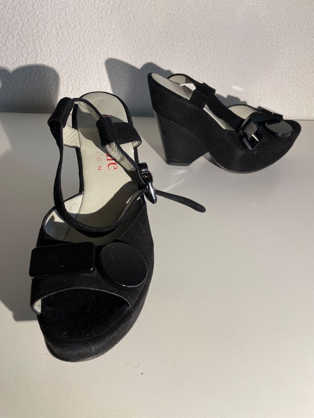 Damenschuhe: 1940s style suede black Platform Shoes size 37Eu – Gebraucht aus Zürich von MISSYS-WONDERBAG 1