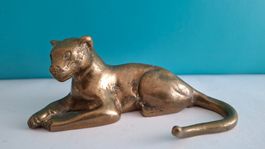 Liegender Panther, Leopard-Figur aus Messing oder Bronze