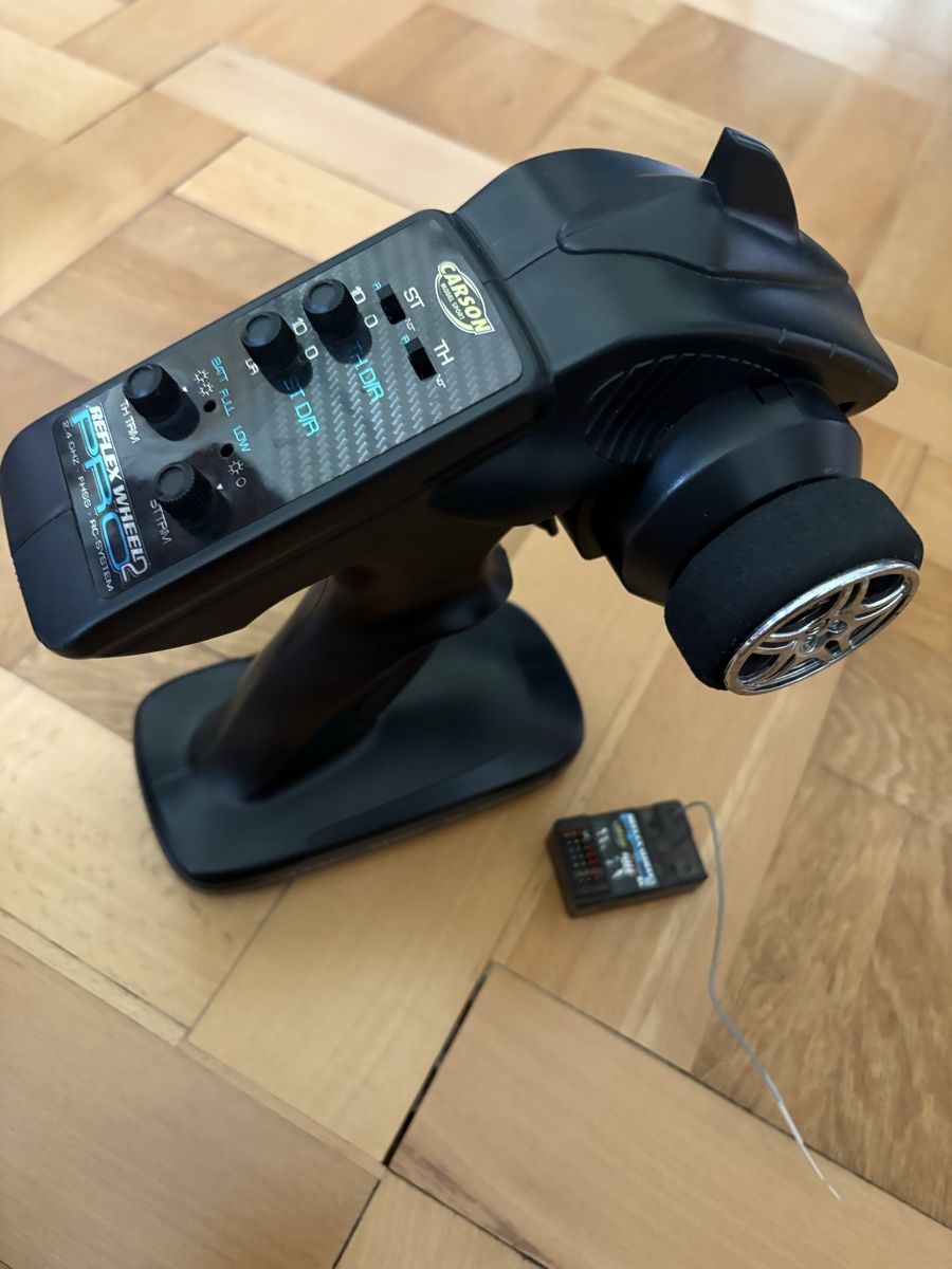 Carson Telecomando: Carson Reflex Wheel Pro 2.4GHz System mit Empfänger – Difettoso da Zürich venduto da Volvo_Trabant 1