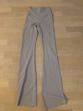 Amnin Flare Tights, neuwertig, Grösse S, hellbraun Top!