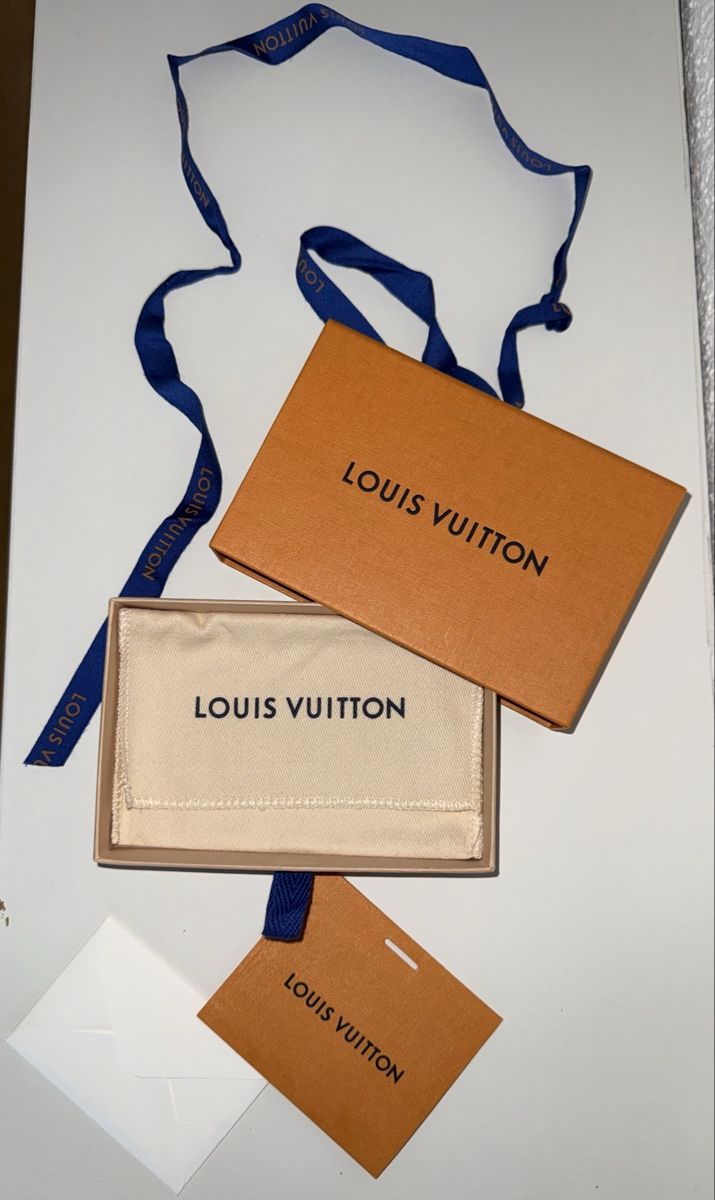 Tutte le decorazioni: ORIGINAL LOUIS VUITTON GESCHENKBOX SET KLEIN – Nuovo (secondo la descrizione) da Rorschacherberg venduto da drdupor 2
