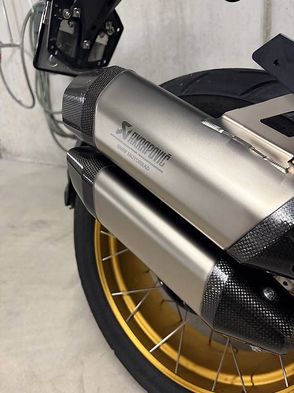 Sistemi di scarico: BMW Doppelschalldämpfer-Set (Akrapovic) – Usato da Breitenbach venduto da snowrider86 1