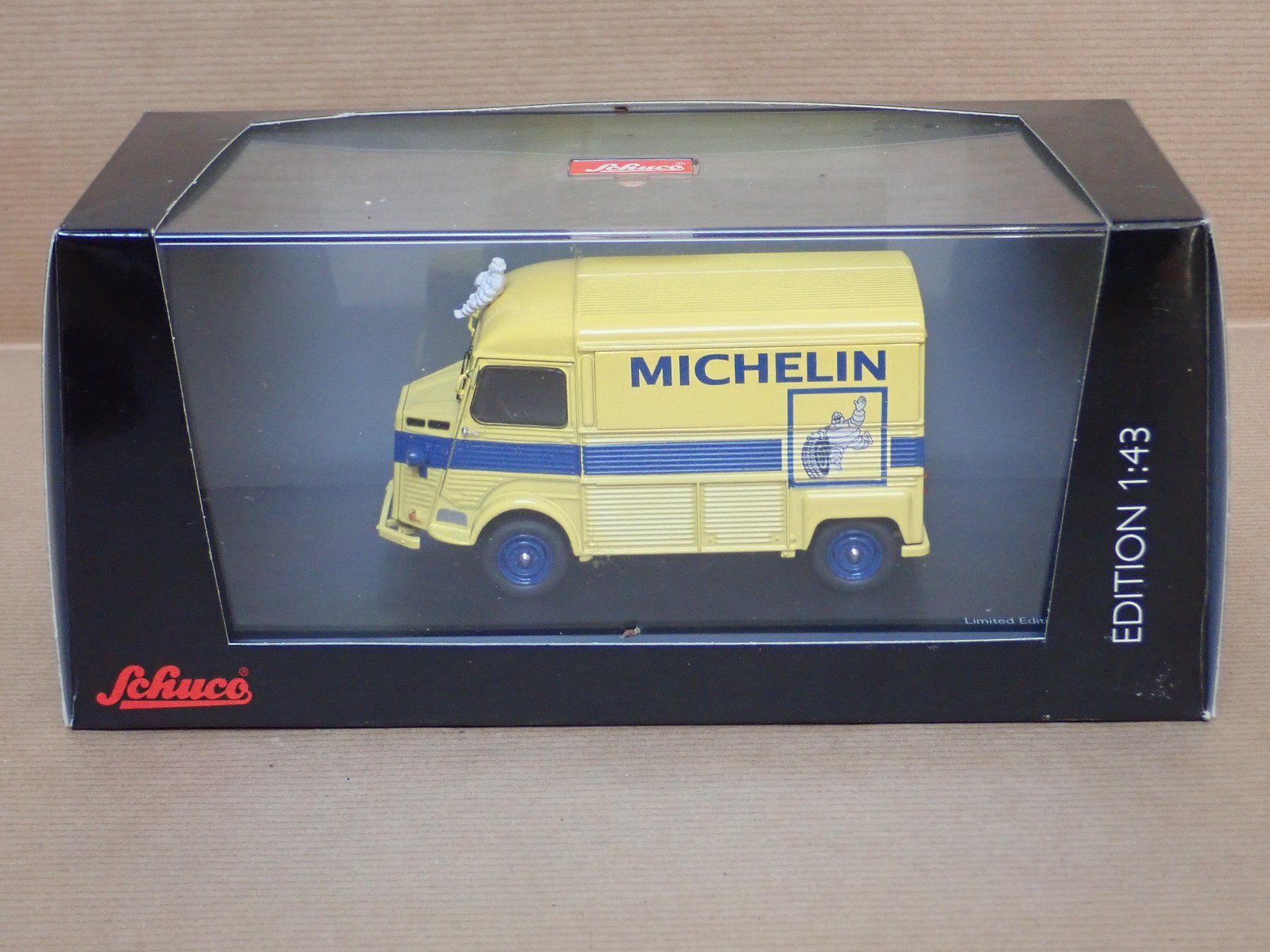 Citroën Modellini d'auto: Citroen HY Michelin - Schuco – Nuovo e nell'imballaggio originale da Winterthur venduto da 602ccm