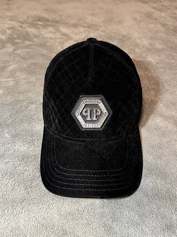 Copricapi, berretti & cappellini: Philipp Plein Cap – Usato da Zürich venduto da Thomas_Rado 1