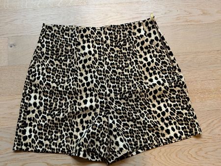 Schöne KOOKAI Kurze Hose 40, nie getragen