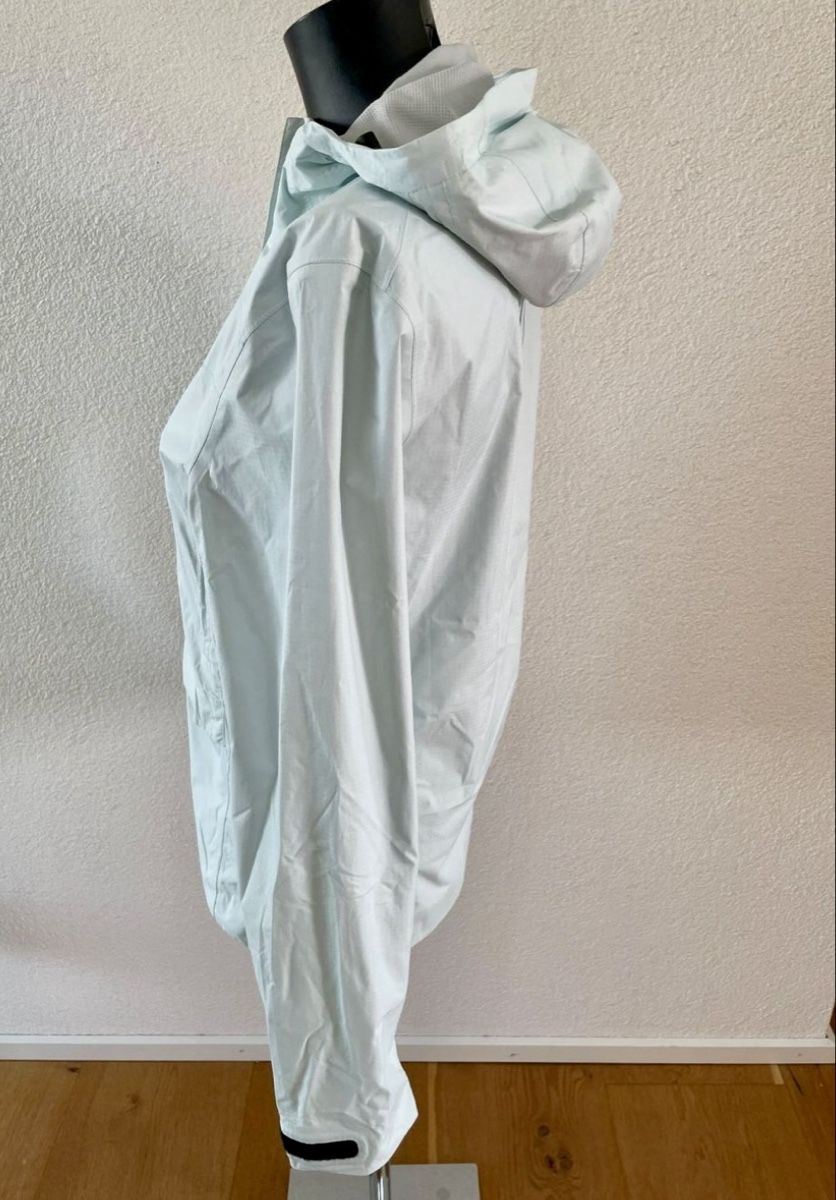 Odlo Giacche: Odlo Regenjacke Grösse S – Nuovo (secondo la descrizione) da Basel venduto da mathias464 2
